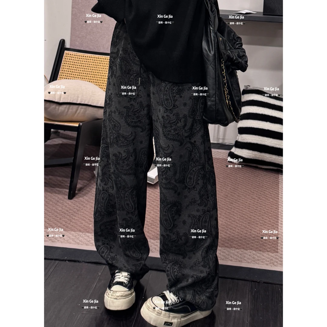 【欣哥家】 微胖大码 加绒微弯刀“植绒腰果花”裤子