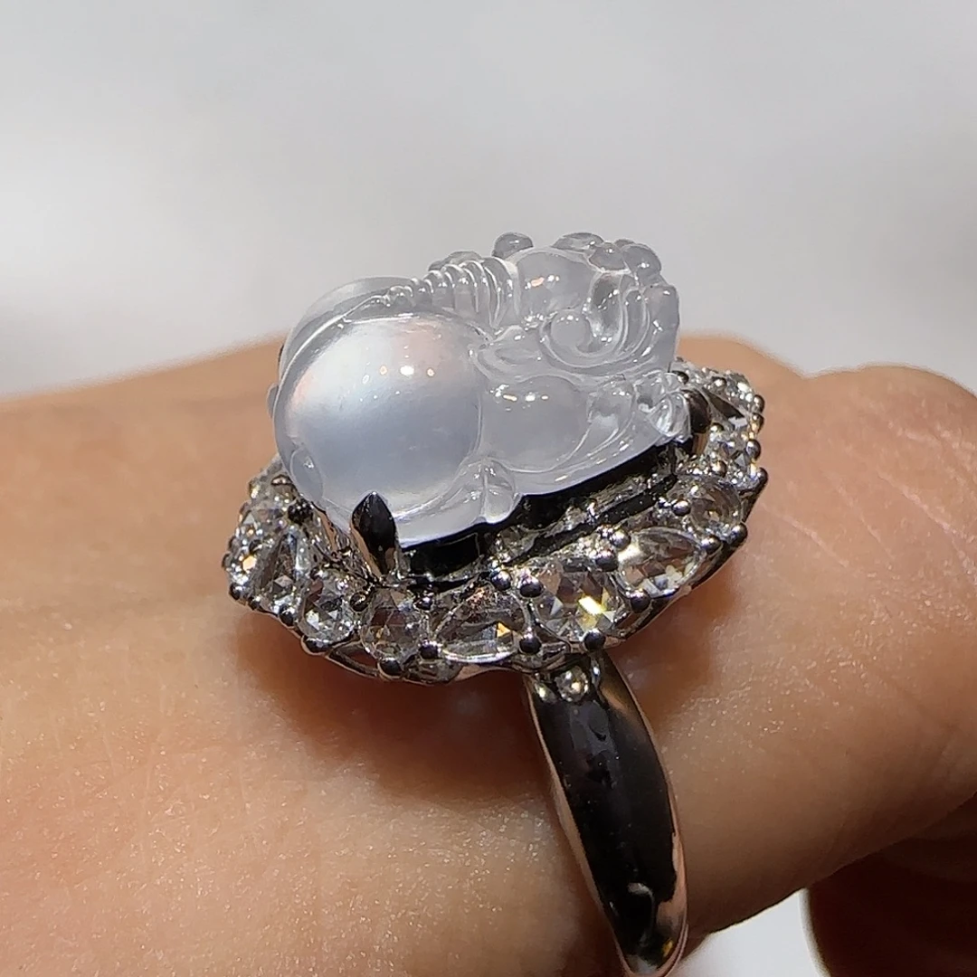 翡翠18K金镶嵌戒指貔貅