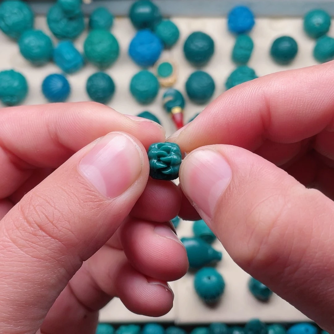 【闪购商品】玻璃颈饰吞噬10×9一个