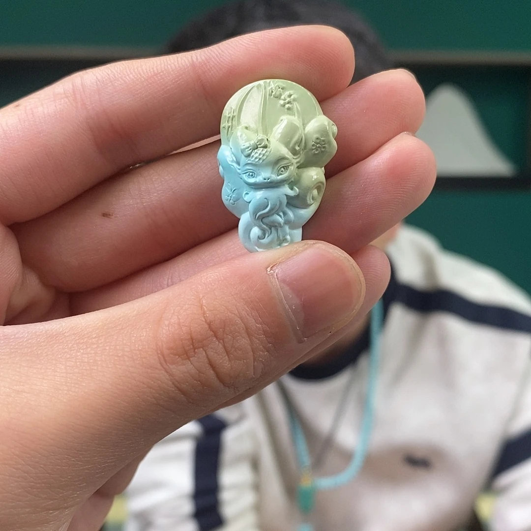 绿松石未镶嵌珠宝奇石