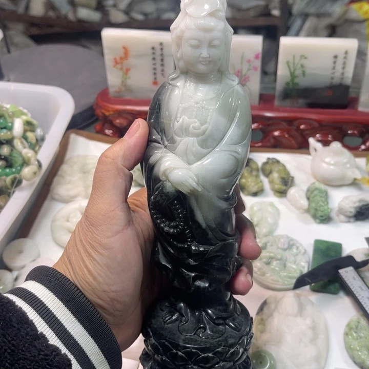 独山玉未镶嵌颈饰观音雅摆