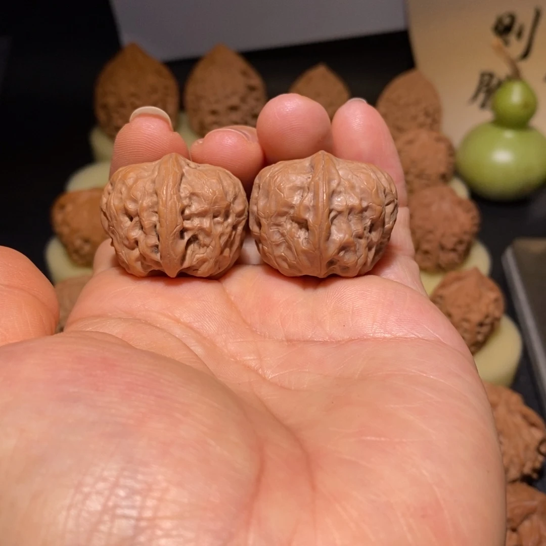 文玩核桃吊坠野生小元宝30+