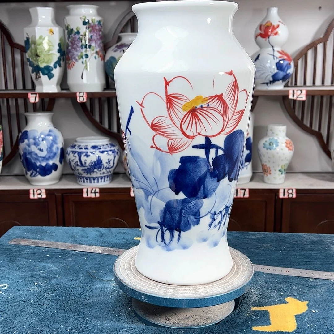 摆件景德镇陶瓷大鱼荷花