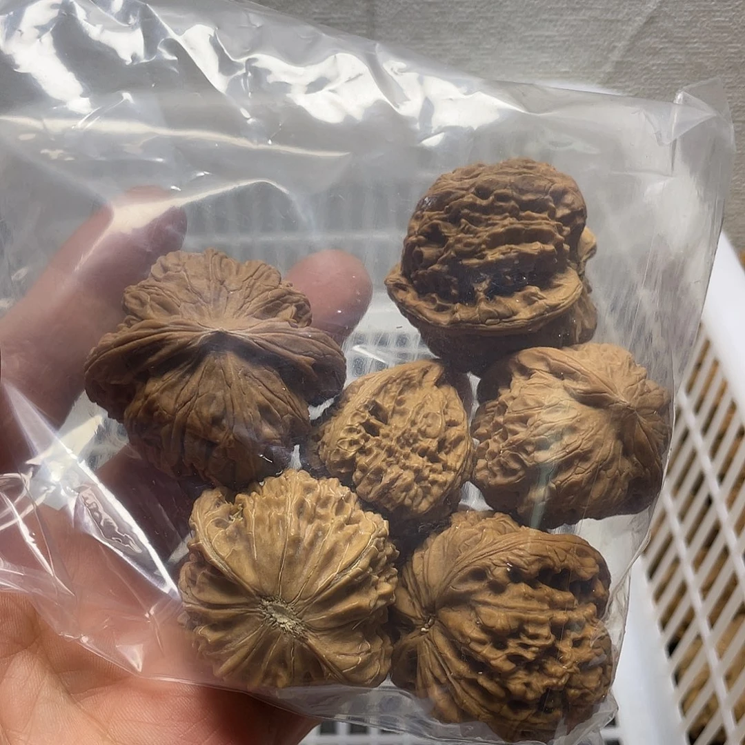 K***S文玩核桃吊坠不退不换