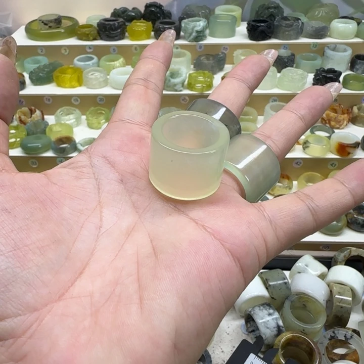 A***海岫玉未镶嵌天然玉石戒指