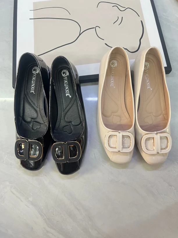 【新疆包邮】平底鞋女鞋单鞋尖头方头防滑浅口秋季粗跟妈妈鞋低跟