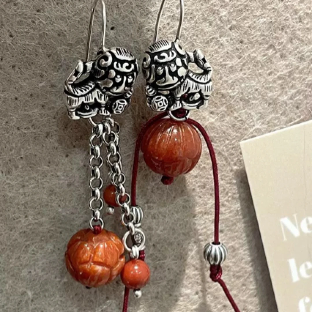 E25712＜非晚＞s925银红翡莲花圆珠南红圆珠绣球狮子耳钩AB款