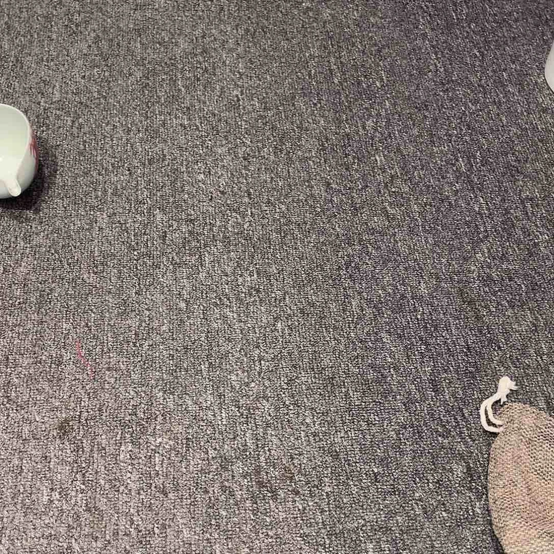 红*圆圆的圆圈是一个圆圈的形状和形状组成