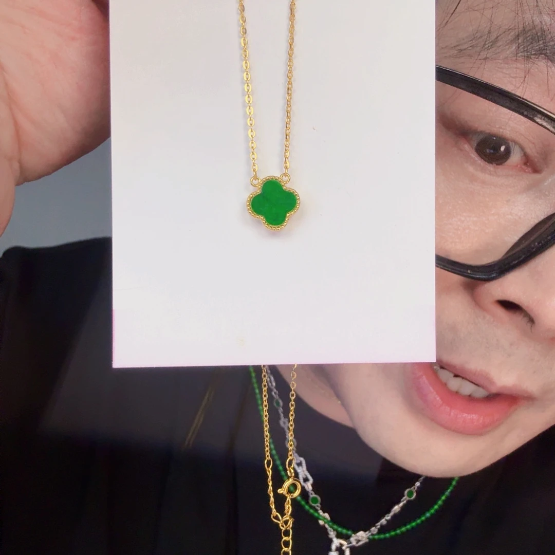 翡翠挂件未镶嵌一件