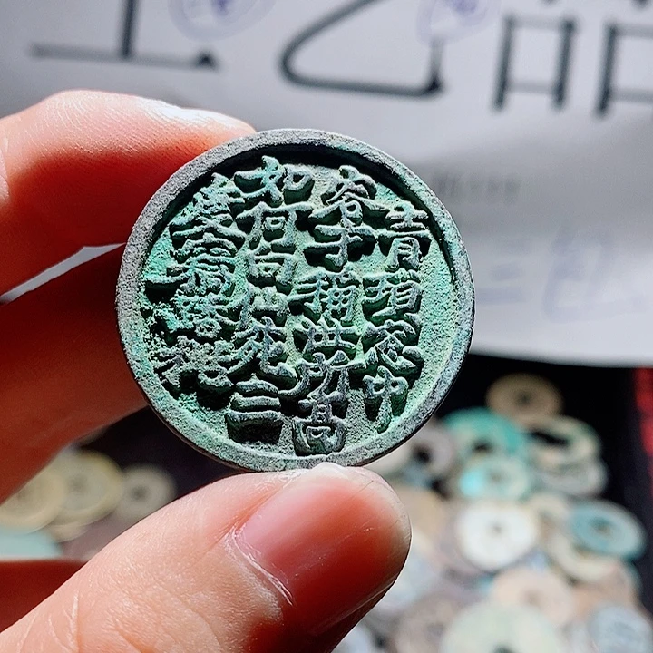 阳***家小陈小陈  手机挂件工艺品  358