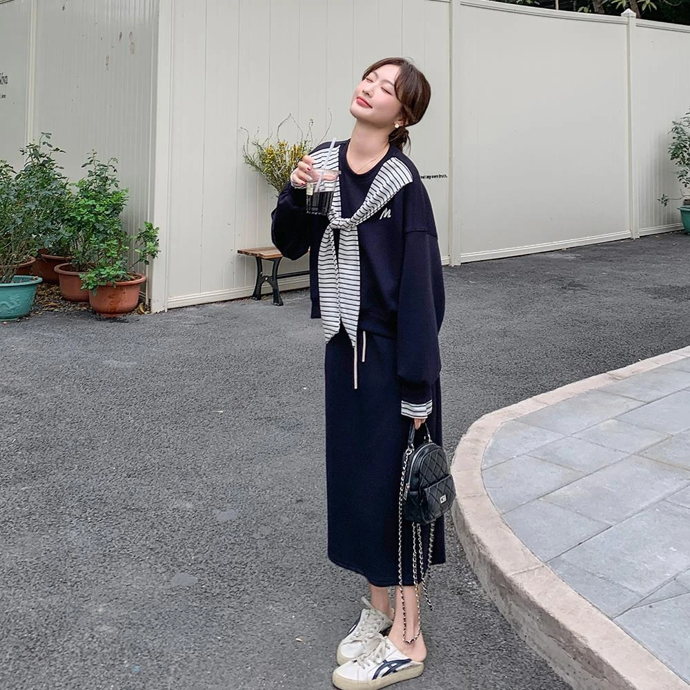 藏青色都市运动风休闲卫衣套装女春秋小个子洋气减龄半身裙两件套