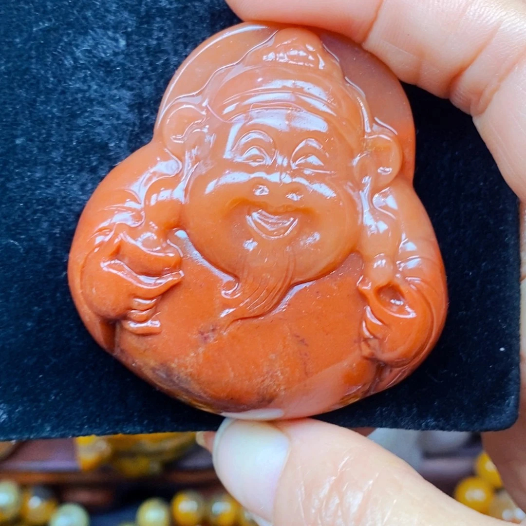 未镶嵌石英质玉（黄龙玉）颈饰