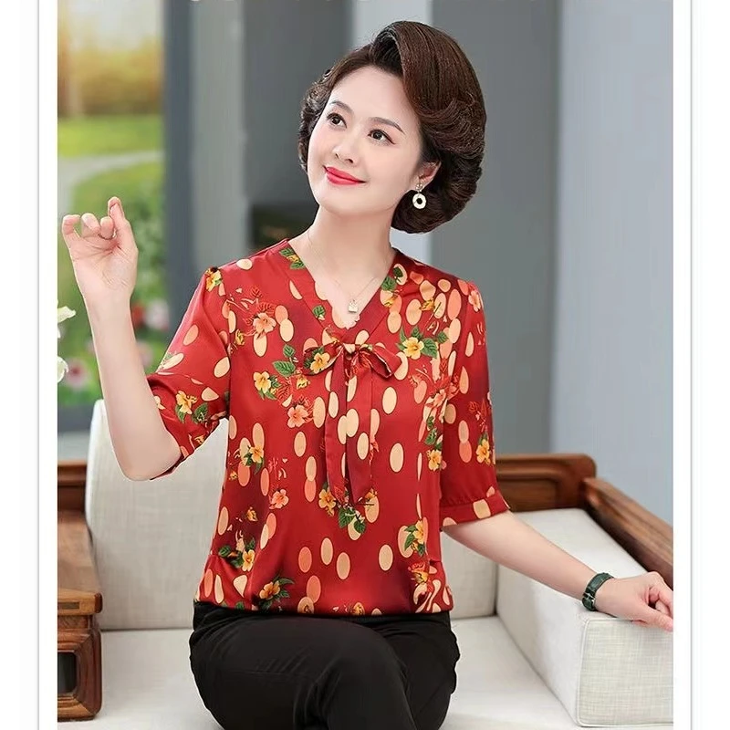 2301-3-28新款V领时尚小衫