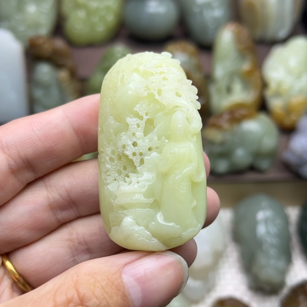 和田玉未镶嵌挂件