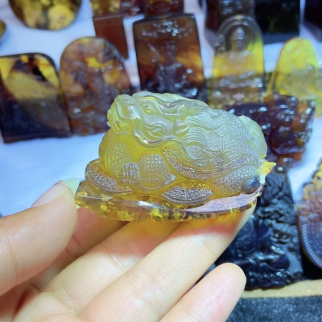 琥珀颈饰未镶嵌龙龟