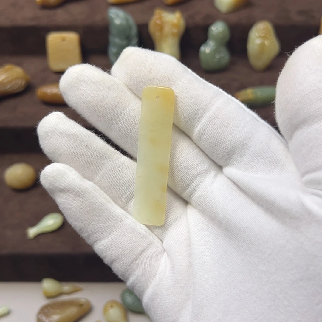 岫岩河磨玉（透闪石质玉）未镶嵌颈饰