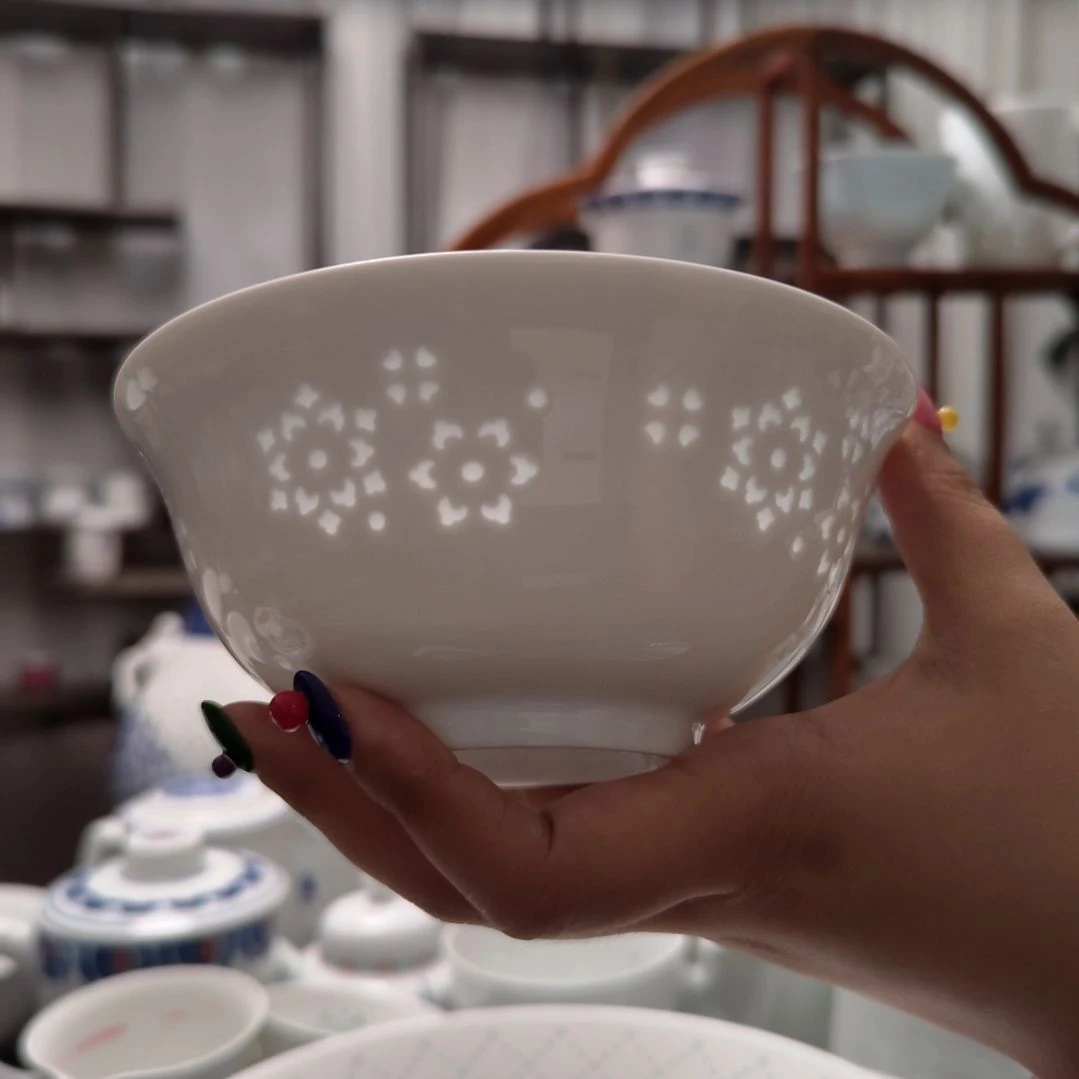 青花瓷花蔓纯白5寸饭碗一个