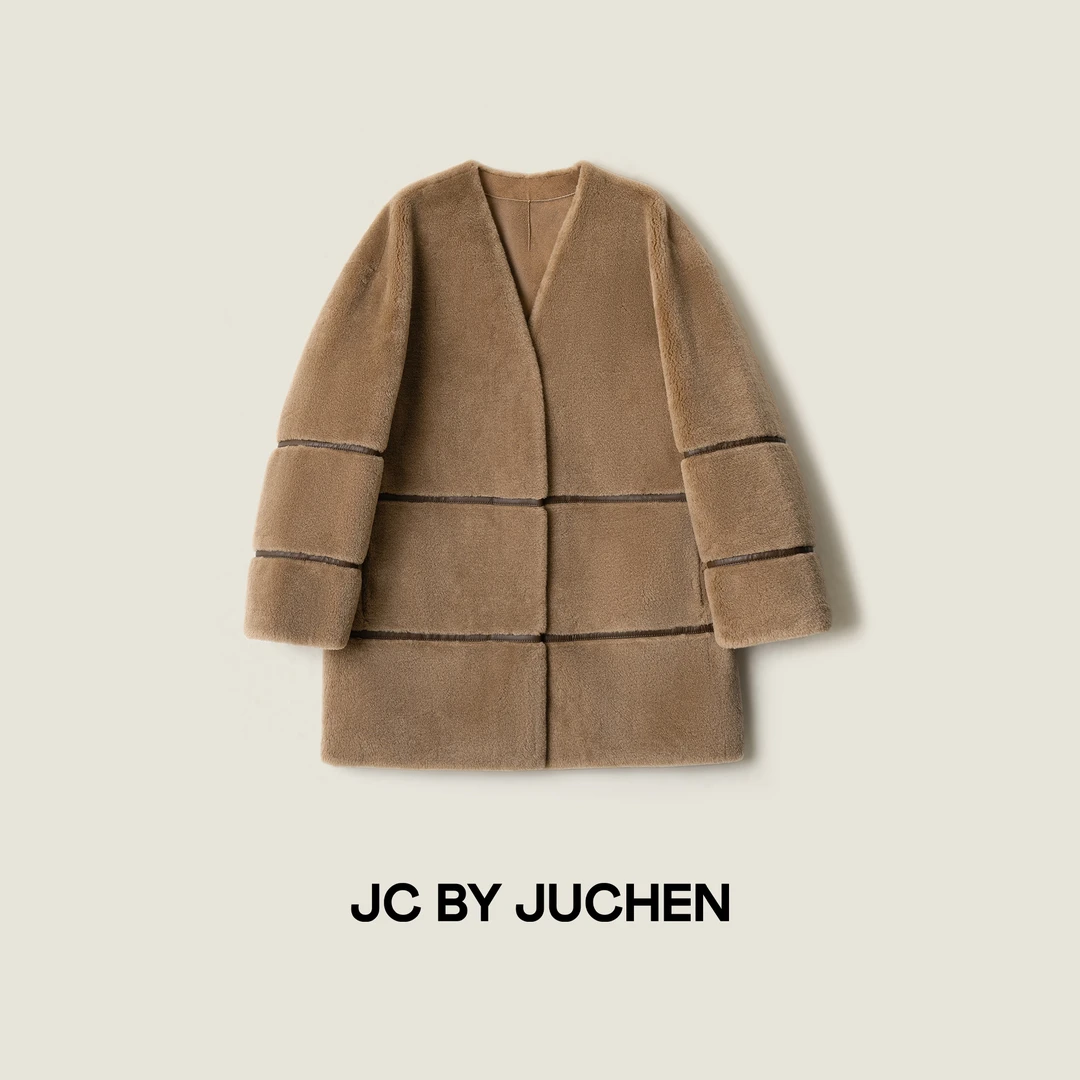 “月亮与六便士”冬日游牧细腻羊剪绒羊毛大衣V领外套 FW116001-103