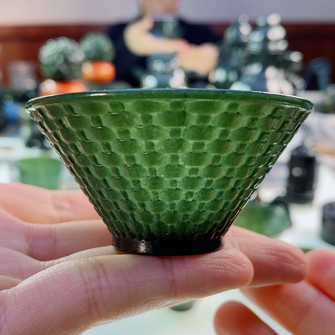 未镶嵌和田玉（青玉）摆件微瑕