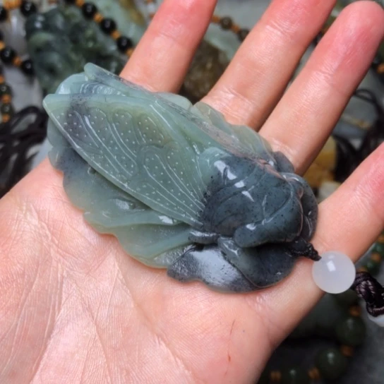 和田玉未镶嵌把件