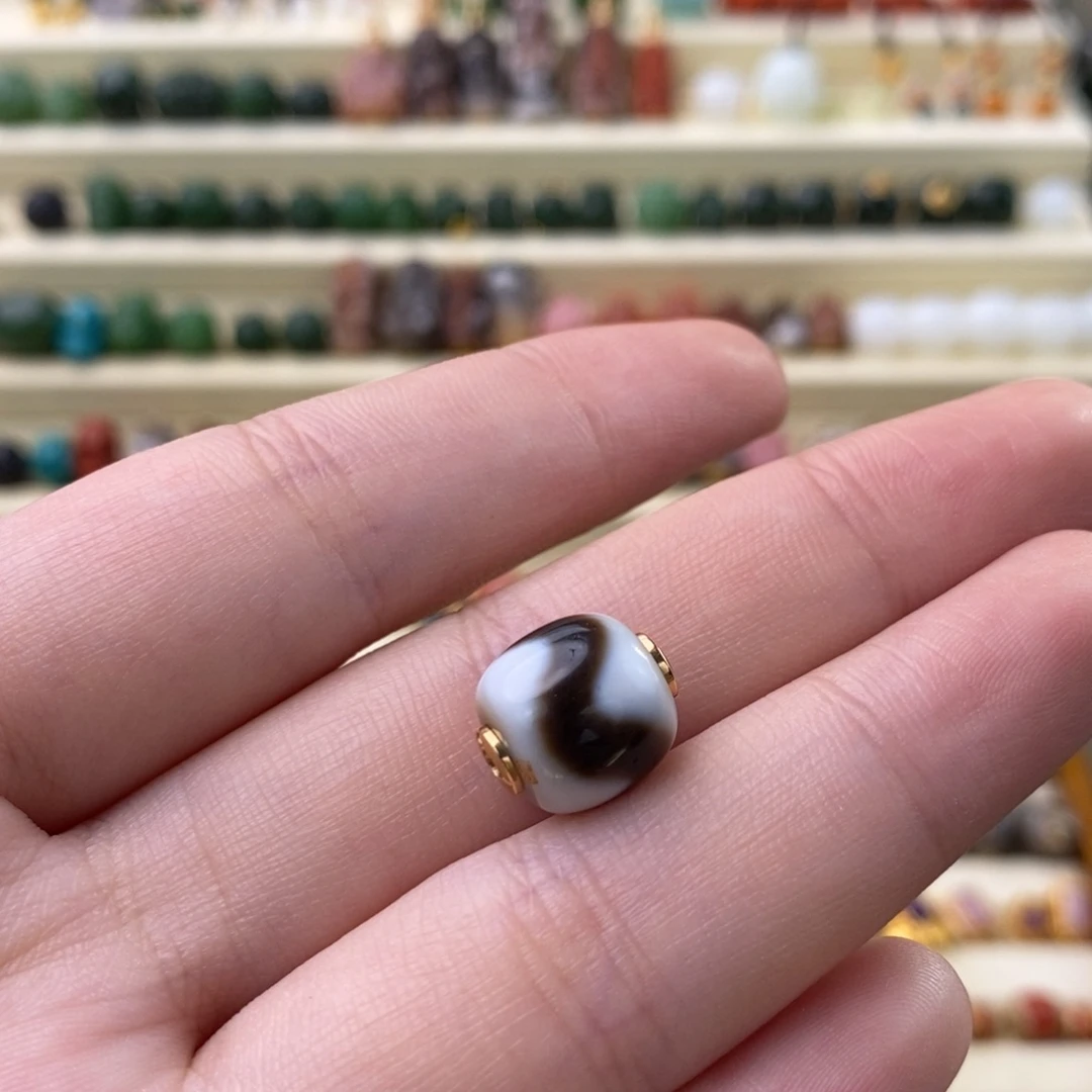 玛瑙/玉髓18K金镶嵌颈饰