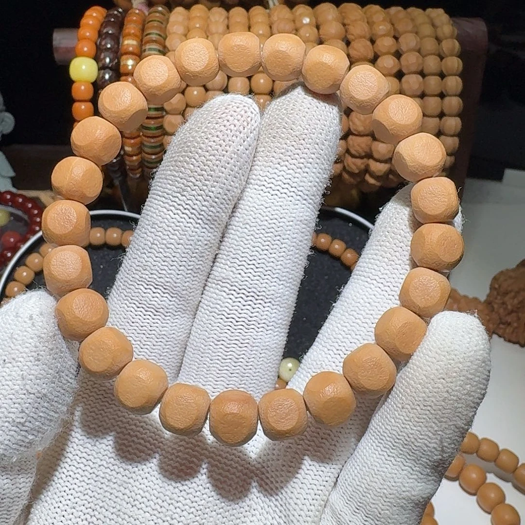 l***y吊坠猴头核桃六方