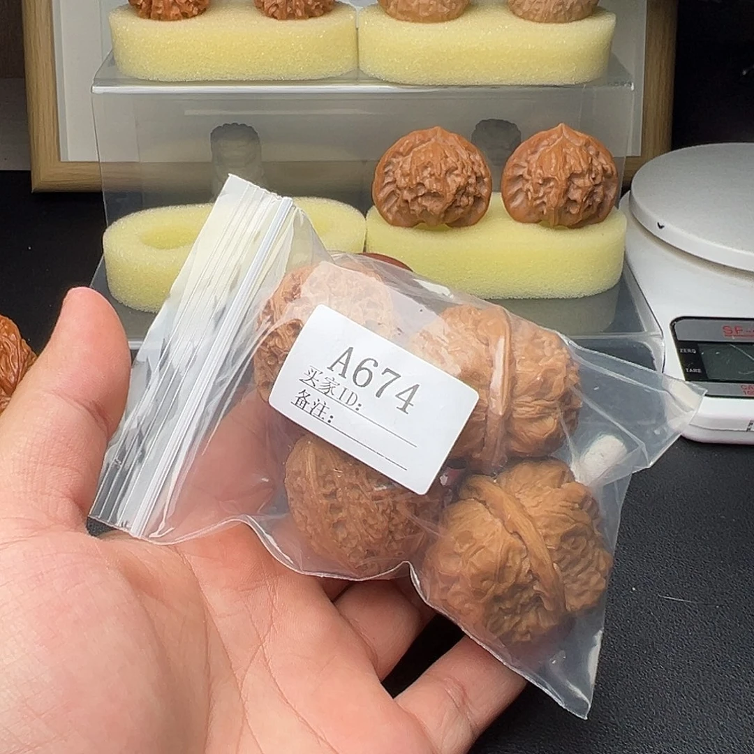 贪***白手串/手链核桃A674蛤蟆头绣球两对