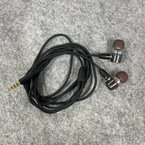 9新  魔声黑涡轮DIY有线hifi重低音有线耳机M188