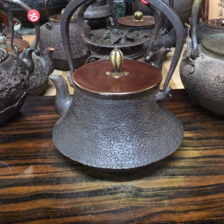 龙文堂造富士型壶
