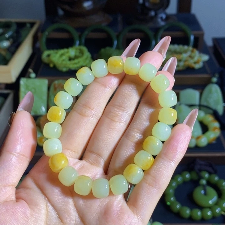 套链未镶嵌和田玉小*哥