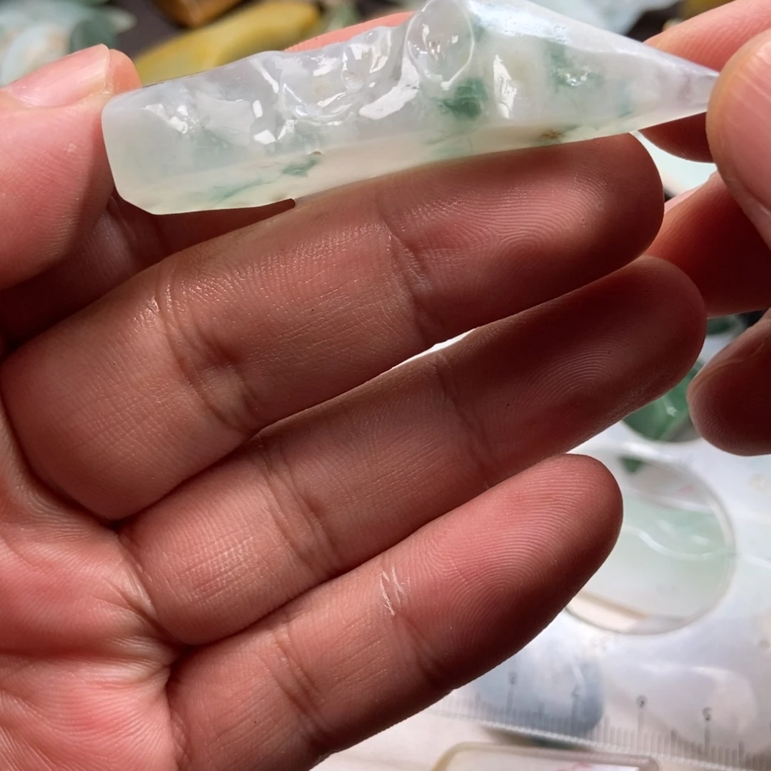 家***兴定制翡翠未镶嵌料子