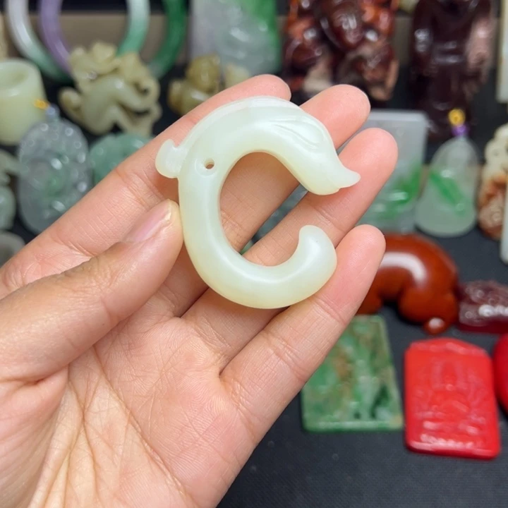 和田玉（糖玉）未镶嵌挂件