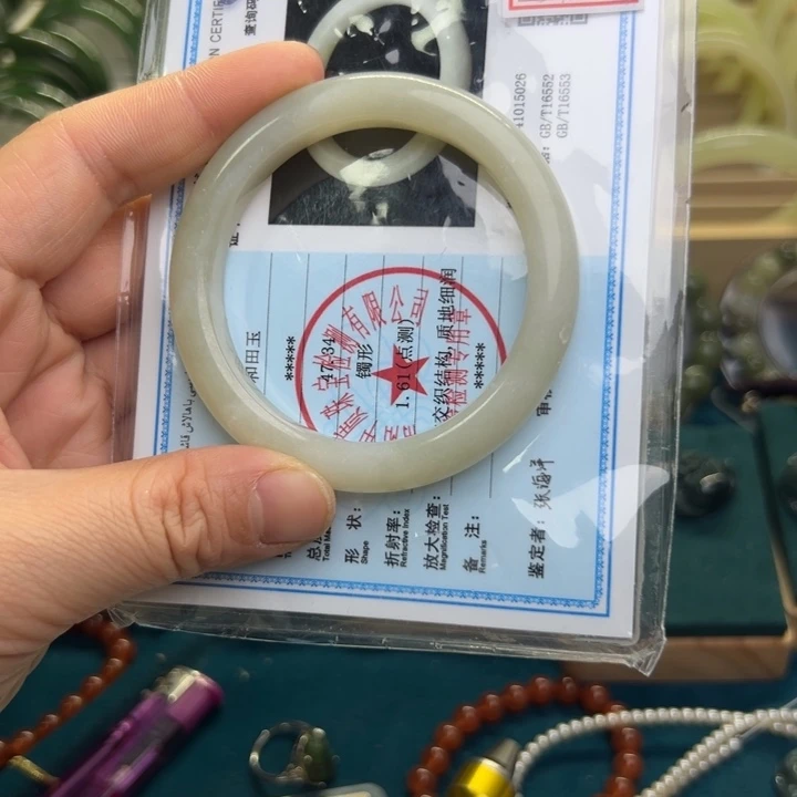 和田玉手镯未镶嵌54.2圈围5762