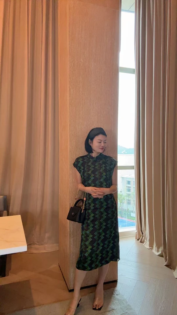 TANTAN  人丝香云纱100 气质绿色印花旗袍1844