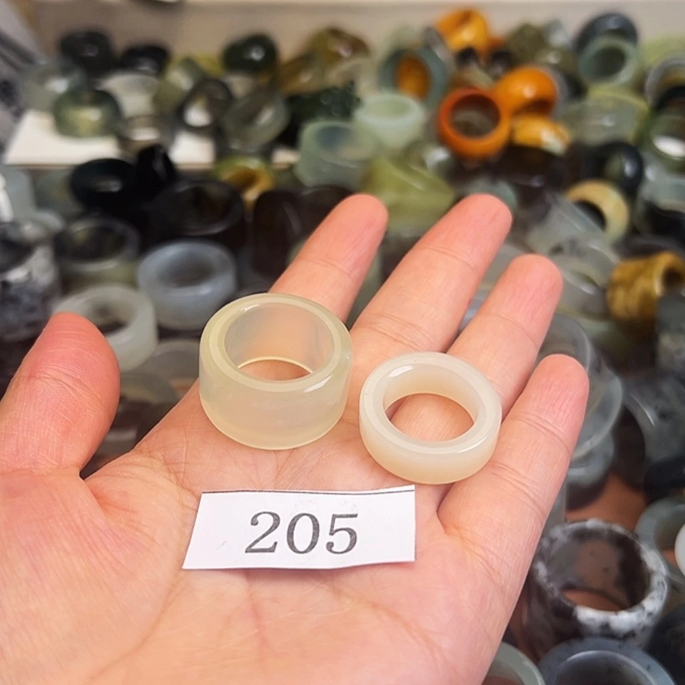 【闪购商品】未镶嵌蛇纹石玉戒指仙****