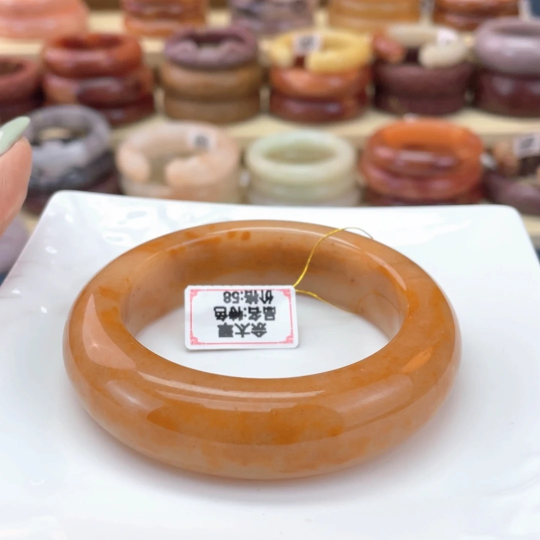 【闪购商品】石英质玉手镯未镶嵌原***鱼