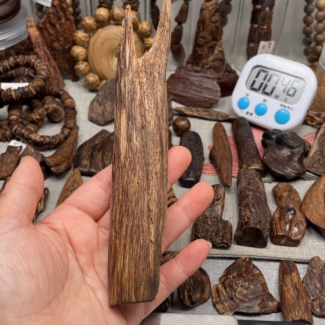 沉香碎屑沉香柬埔寨10.5+