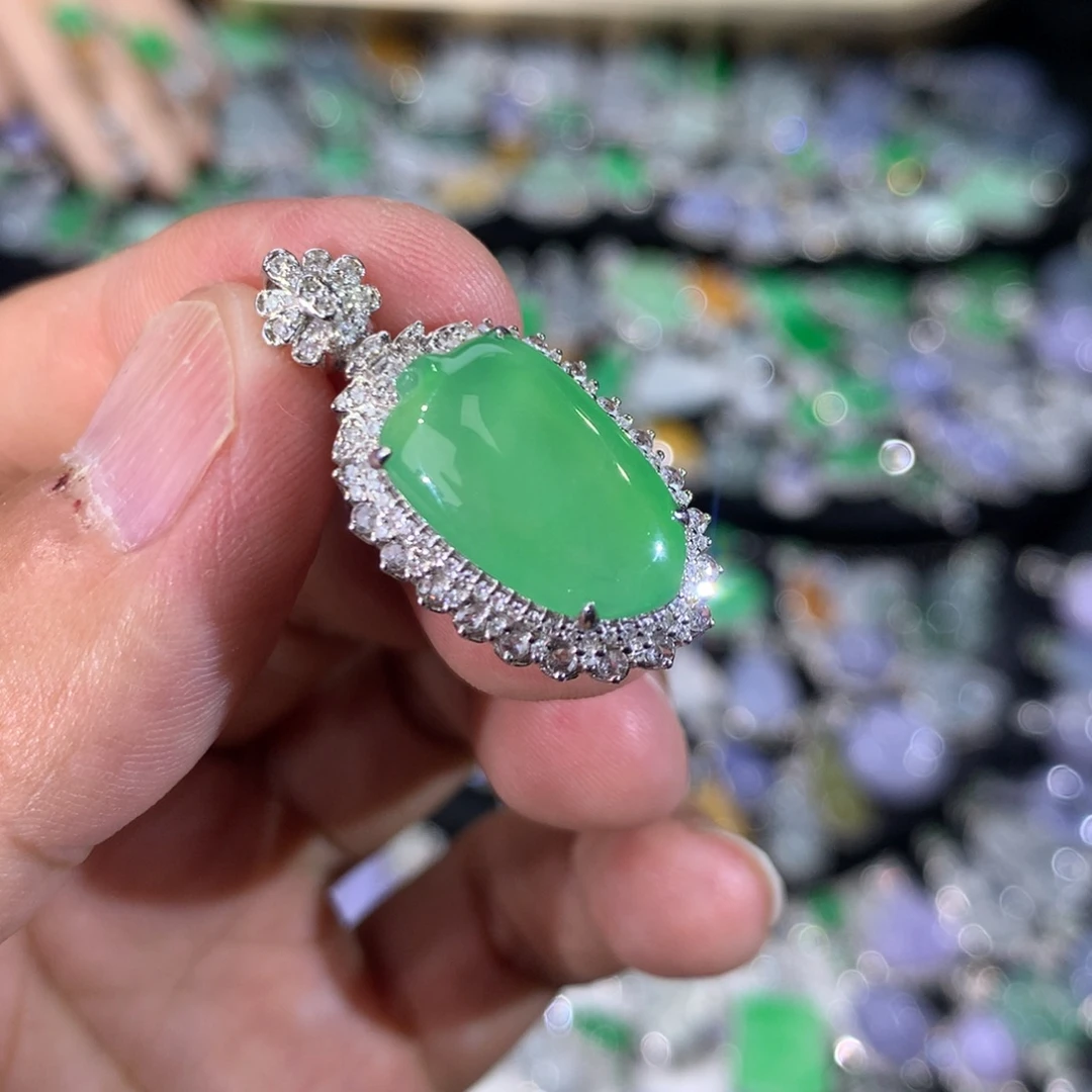 翡翠18K金镶嵌吊坠(不含链)