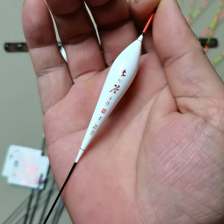 白***衣孔雀羽上上签一号一支
