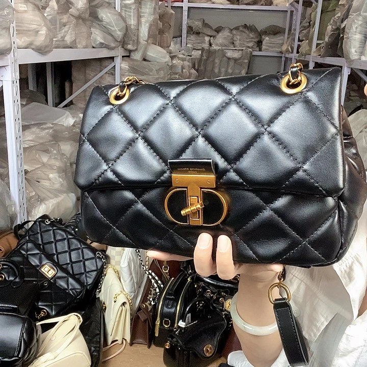 蚕丝小牛剖层皮革PU
