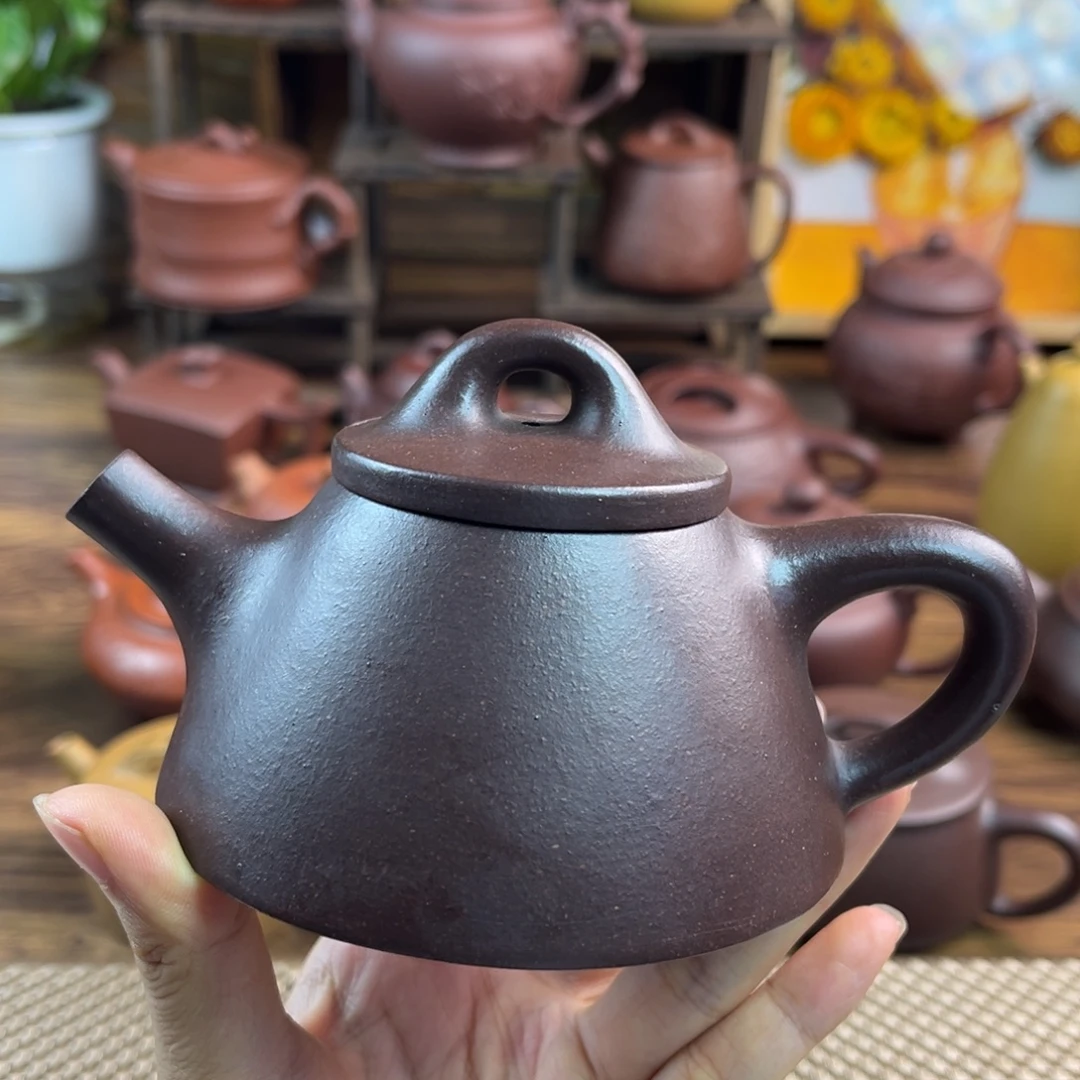 紫砂茶壶手工制作工艺精湛