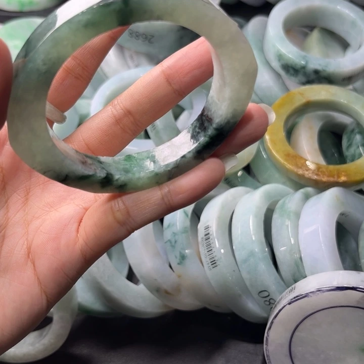 参***洛定制翡翠未镶嵌翡翠