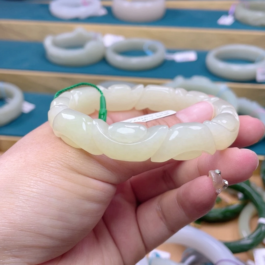 和田玉手镯未镶嵌14