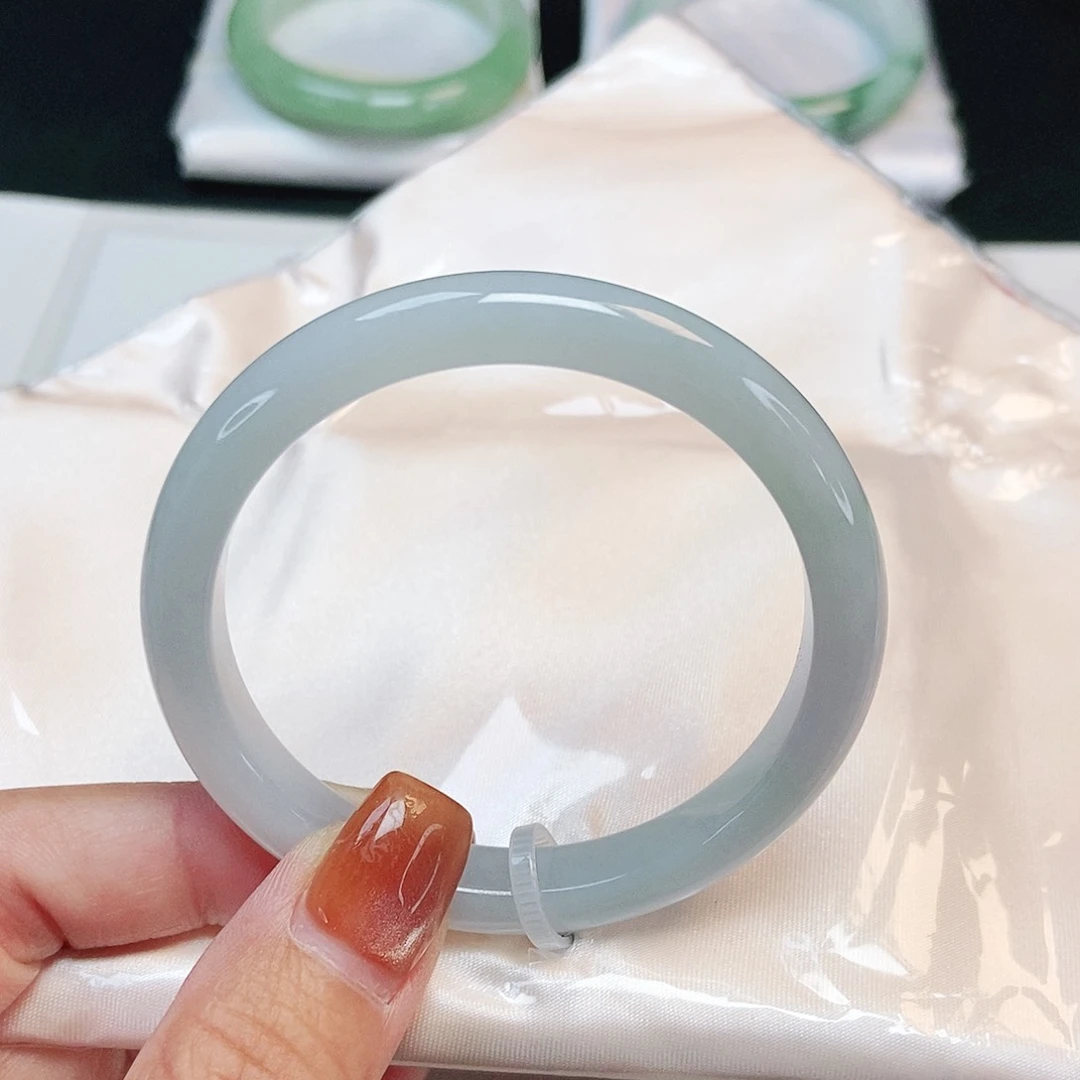 翡翠手镯未镶嵌 正圈51+