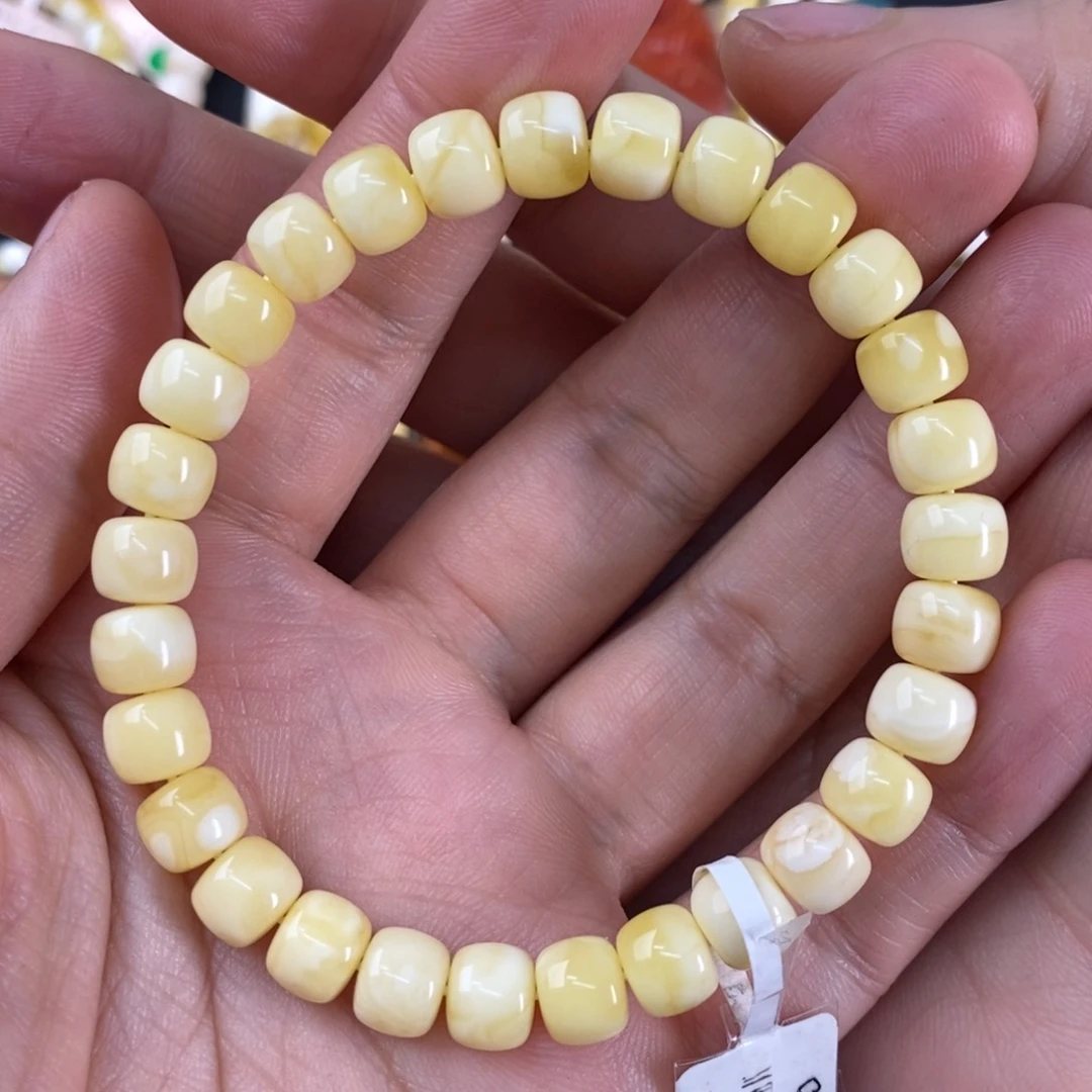 蜜蜡裸石未镶嵌蜜蜡