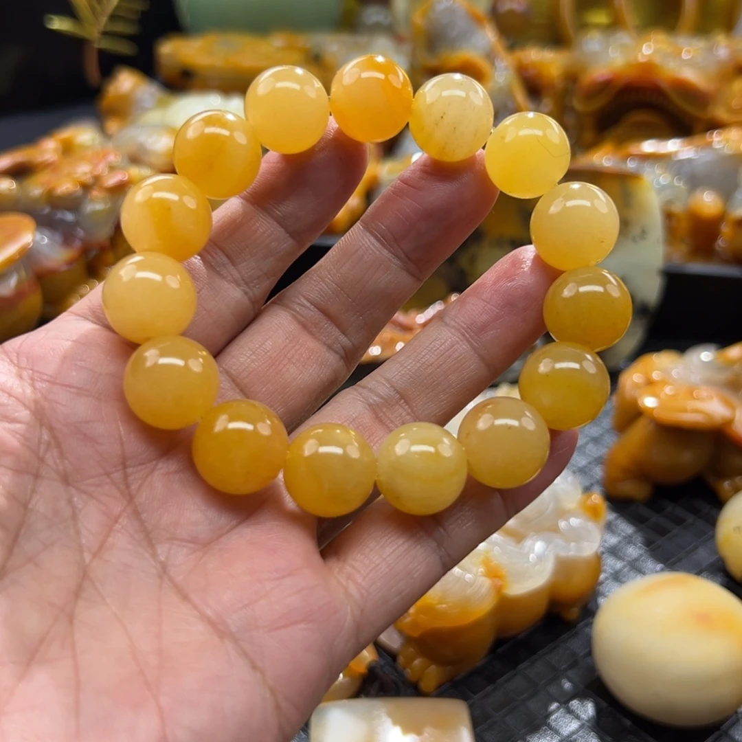 石英质玉未镶嵌颈饰