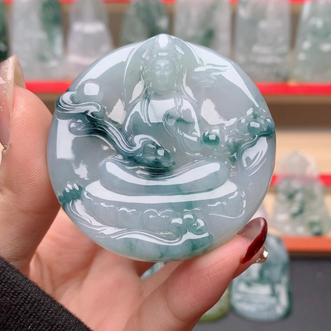 翡翠颈饰未镶嵌素衣观音