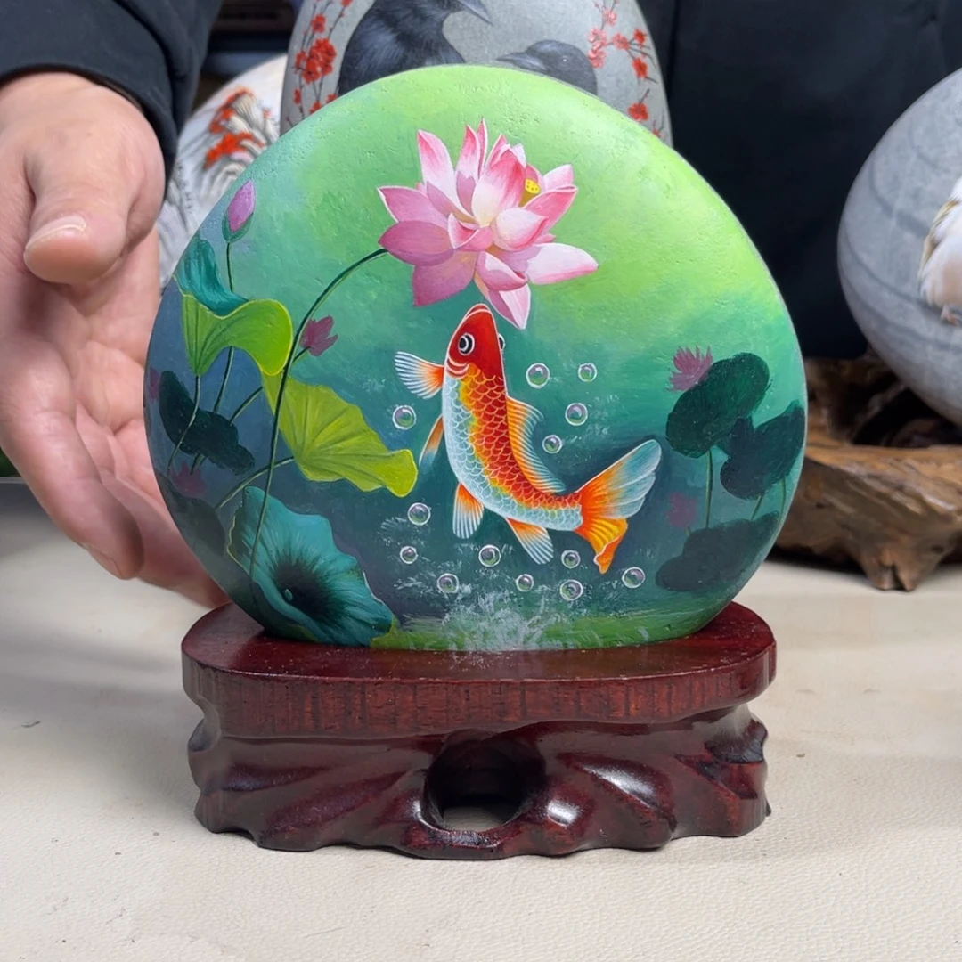 有机玻璃荷花鱼石头摆件