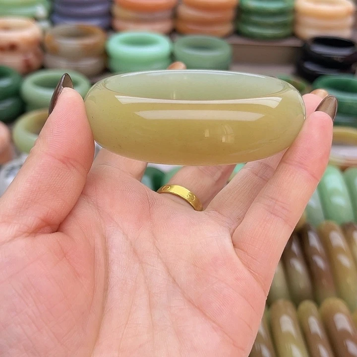 未镶嵌手镯石英质玉金**艳