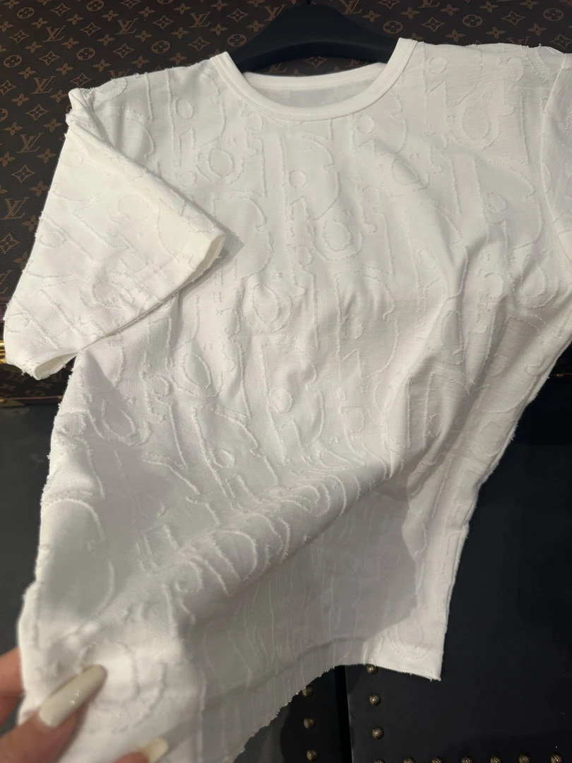 2025春夏新款 女士圆领短袖T恤衫（D05DD56DT01）